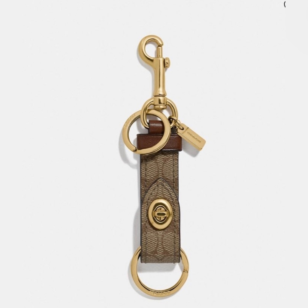Last one! New Coach Trigger Snap Valet Key Fob Signature Leather